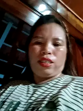 Snapshot of -Yeyi- chatting on 19, 6, 2026 -Yeyi- online show from 19, 6, 2026