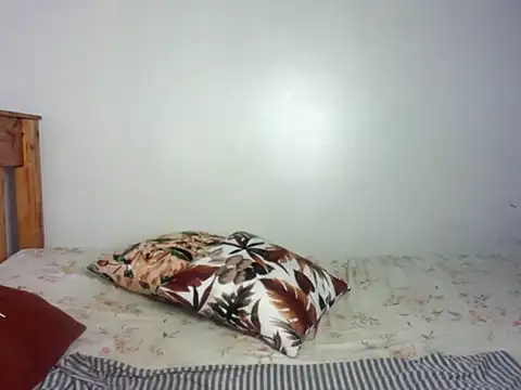 Snapshot of Its_miah chatting on 21, 6, 2026 Its miah online show from 21, 6, 2026