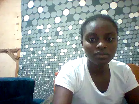 Snapshot of liligal chatting on 8, 7, 2026 liligal online show from 8, 7, 2026