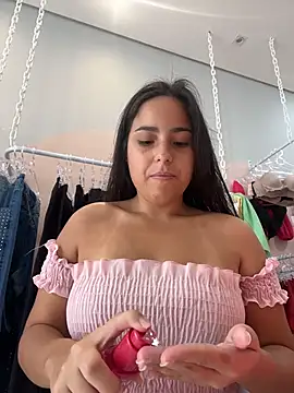 Snapshot of onMelan chatting on 20, 5, 2026 onMelan online show from 20, 5, 2026