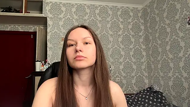 ShaylaChong online show from 17, 5, 2026