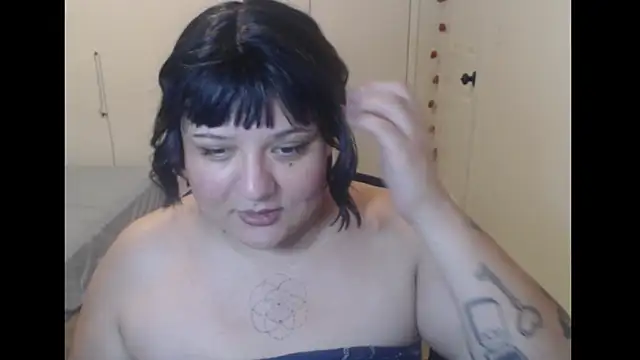 Snapshot of MaevenNectar chatting on 5, 7, 2026 MaevenNectar online show from 5, 7, 2026