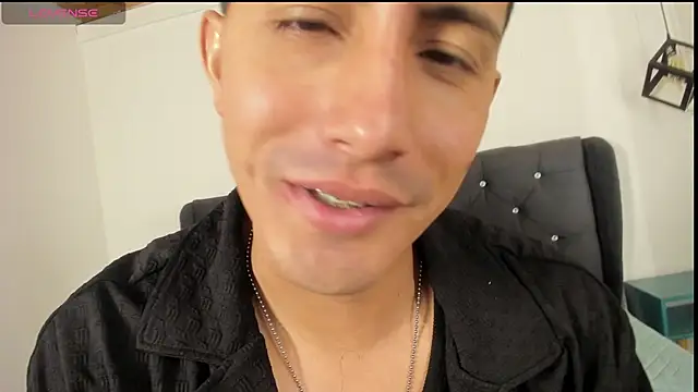 Snapshot of marcos_vieyra chatting on 9, 6, 2026 marcos vieyra online show from 9, 6, 2026