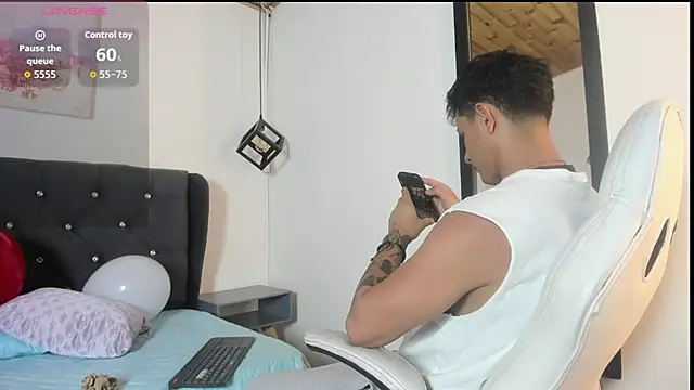 Snapshot of marcos_vieyra chatting on 23, 6, 2026 marcos vieyra online show from 23, 6, 2026