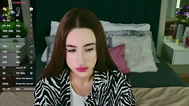 Snapshot of MadisonRen chatting on 10, 6, 2026 MadisonRen online show from 10, 6, 2026