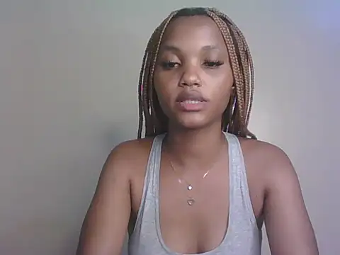 Snapshot of PrettyT5 chatting on 10, 7, 2026 PrettyT5 online show from 10, 7, 2026