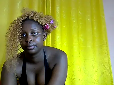 Snapshot of Naughty_recious chatting on 12, 7, 2026 Naughty recious online show from 12, 7, 2026