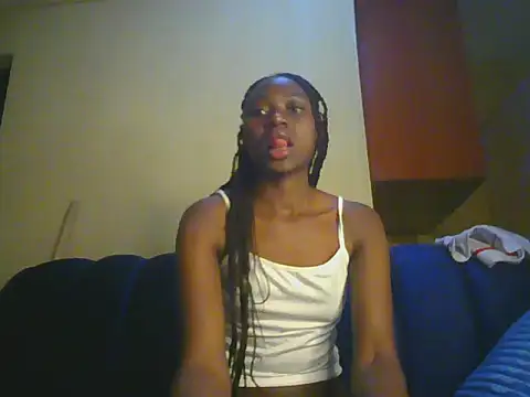 Preetygirlyz online show from 13, 7, 2026