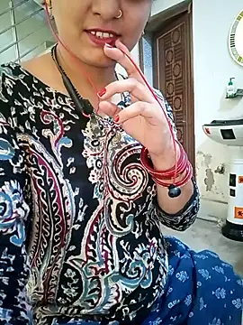 ZOYA-STRIP online show from 25, 5, 2026