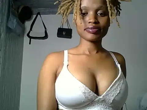 Snapshot of Tempting_Ebony chatting on 1, 6, 2026 Tempting Ebony online show from 1, 6, 2026