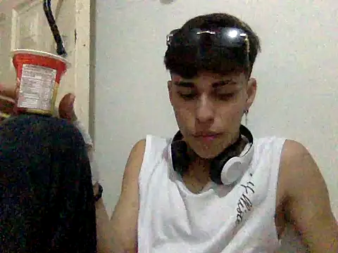 Snapshot of andrytedu_20 chatting on 31, 5, 2026 andrytedu 20 online show from 31, 5, 2026