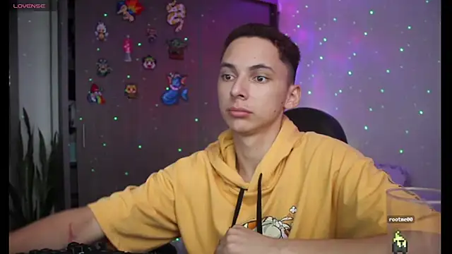 Snapshot of archi_love chatting on 5, 2, 2025 archi love online show from 5, 2, 2025