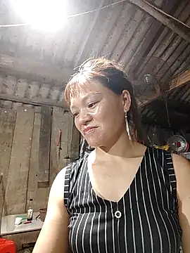 Snapshot of lya_sexyy chatting on 19, 5, 2026 lya sexyy online show from 19, 5, 2026