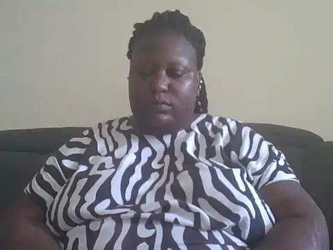 Snapshot of fat_ebonyqueen chatting on 27, 5, 2026 fat ebonyqueen online show from 27, 5, 2026