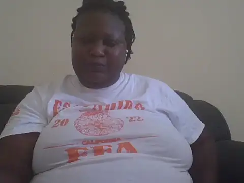 Snapshot of fat_ebonyqueen chatting on 1, 6, 2026 fat ebonyqueen online show from 1, 6, 2026