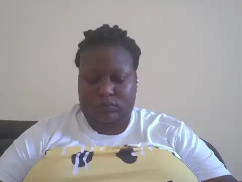 Snapshot of fat_ebonyqueen chatting on 6, 6, 2026 fat ebonyqueen online show from 6, 6, 2026