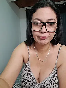Scarlett Valnyx online show from 23, 6, 2026