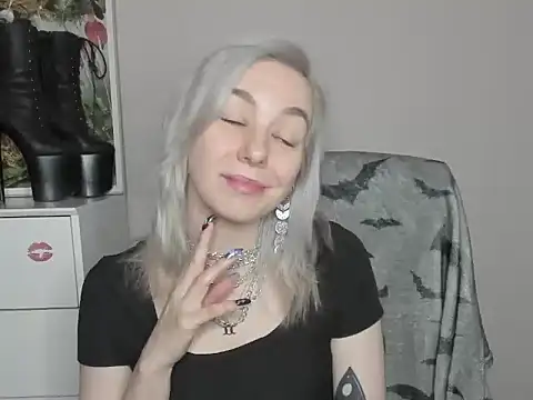 Snapshot of velvetanne chatting on 23, 6, 2026 velvetanne online show from 23, 6, 2026