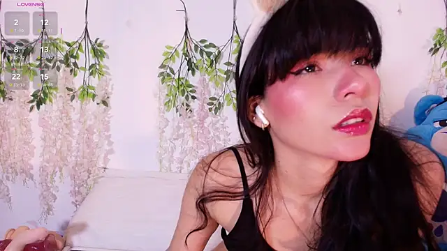 Snapshot of nathalya_summer_ chatting on 5, 8, 2026 nathalya summer online show from 5, 8, 2026