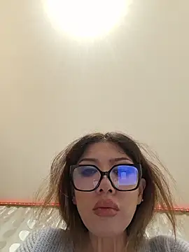 JessicaNichols  online show from 14, 6, 2026