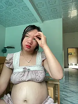 Snapshot of Suki-love chatting on 8, 6, 2026 Suki-love online show from 8, 6, 2026