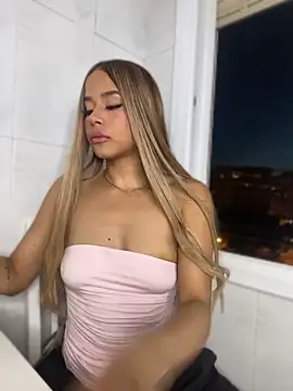 Snapshot of NataliaMooon chatting on 23, 5, 2026 NataliaMooon online show from 23, 5, 2026