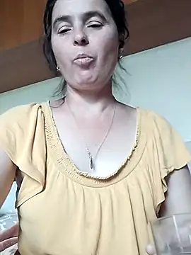 Snapshot of AniaCool77 chatting on 7, 7, 2026 AniaCool77 online show from 7, 7, 2026