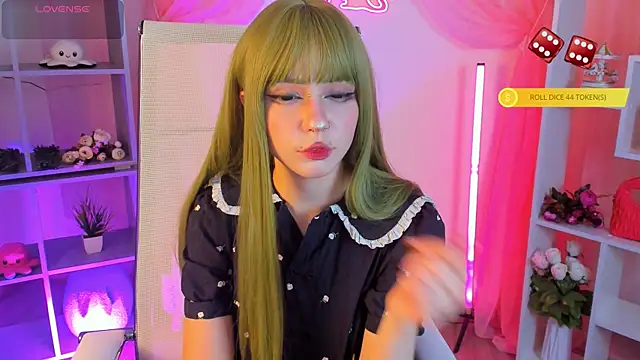 Snapshot of YunaLeaf chatting on 24, 5, 2026 YunaLeaf online show from 24, 5, 2026
