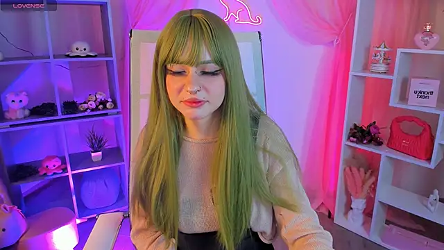 Snapshot of YunaLeaf chatting on 25, 5, 2026 YunaLeaf online show from 25, 5, 2026
