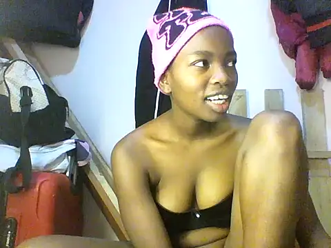 Snapshot of aliana082169 chatting on 9, 6, 2026 aliana082169 online show from 9, 6, 2026