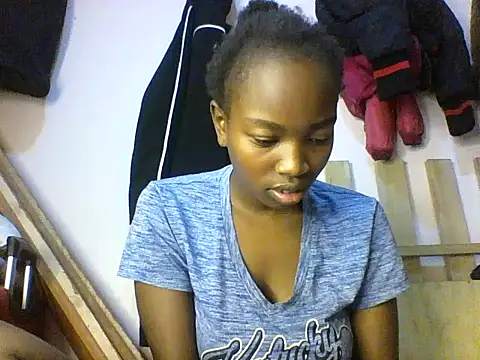 Snapshot of aliana082169 chatting on 10, 6, 2026 aliana082169 online show from 10, 6, 2026