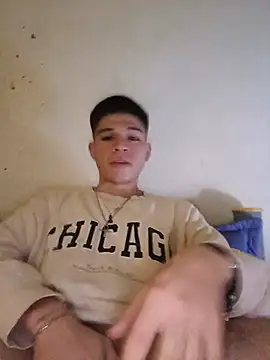 Snapshot of Oliver_LA chatting on 8, 7, 2026 Oliver LA online show from 8, 7, 2026