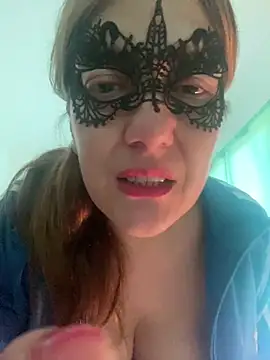 lulupiecitosamor online show from 12, 6, 2026