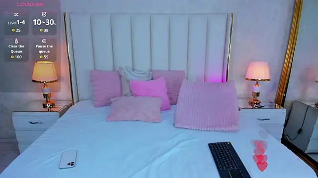 KaylaDavies online show from 18, 6, 2026