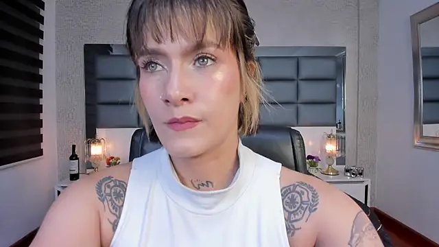 Snapshot of Mrs_Regina_clk chatting on 9, 6, 2026 Mrs Regina clk online show from 9, 6, 2026
