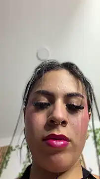 Snapshot of Eveliin__ chatting on 23, 6, 2026 Eveliin online show from 23, 6, 2026