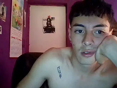 Snapshot of crisanto8 chatting on 22, 5, 2026 crisanto8 online show from 22, 5, 2026