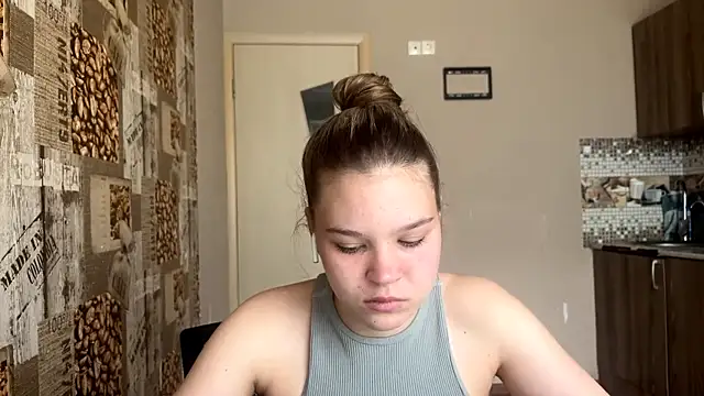 Snapshot of HellyRay chatting on 15, 6, 2026 HellyRay online show from 15, 6, 2026