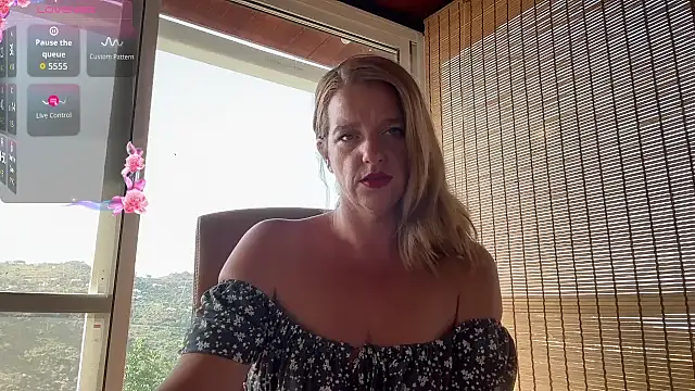 Sexy Nicolette Dutch online show from 11, 7, 2026