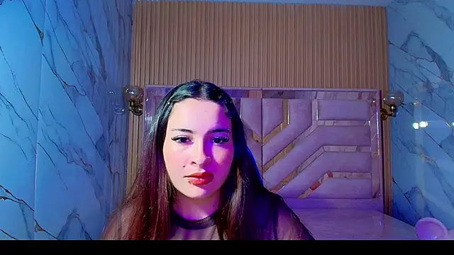 Kiara Moon r online show from 4, 7, 2026
