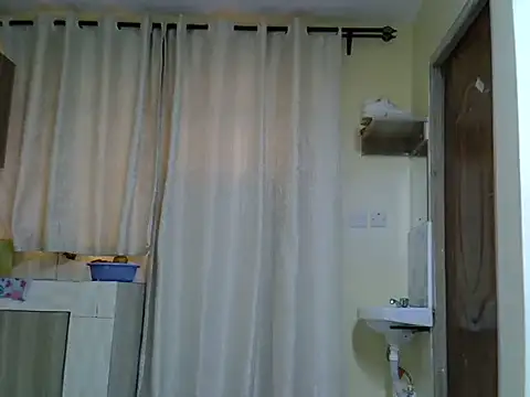 Snapshot of berrynova chatting on 10, 7, 2026 berrynova online show from 10, 7, 2026