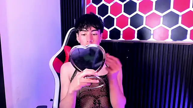 Snapshot of SantyFoxxs chatting on 6, 6, 2026 SantyFoxxs online show from 6, 6, 2026