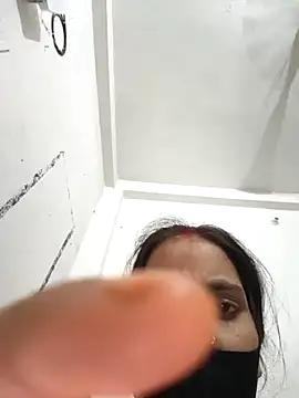 Snapshot of Neha-ji chatting on 10, 7, 2026 Neha-ji online show from 10, 7, 2026