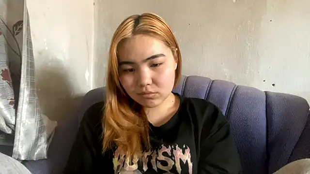 Snapshot of Molly_Teddy chatting on 5, 7, 2026 Molly Teddy online show from 5, 7, 2026