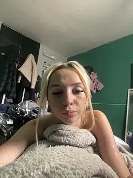 Snapshot of Glowing_Manny_Riah chatting on 1, 6, 2026 Glowing Manny Riah online show from 1, 6, 2026