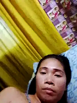 hotmom lyn online show from 12, 6, 2026