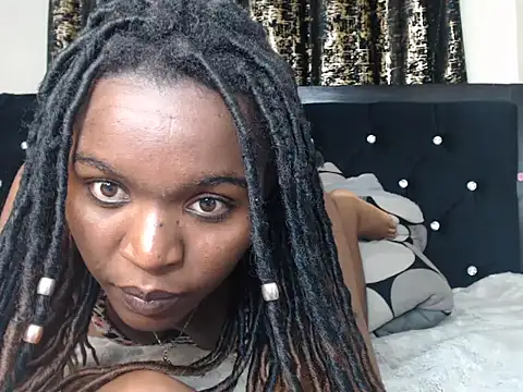 Snapshot of ebonyempress25 chatting on 12, 6, 2026 ebonyempress25 online show from 12, 6, 2026