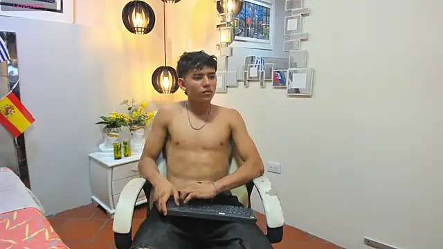 Snapshot of Ryan_grayx chatting on 10, 7, 2026 Ryan grayx online show from 10, 7, 2026