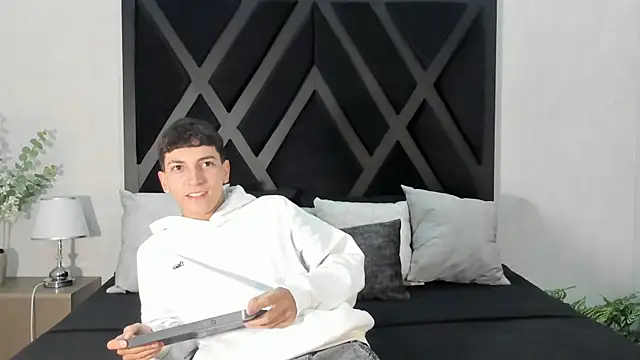 Gian Rossi online show from 19, 6, 2026