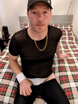 Straight GuyUK online show from 5, 7, 2026